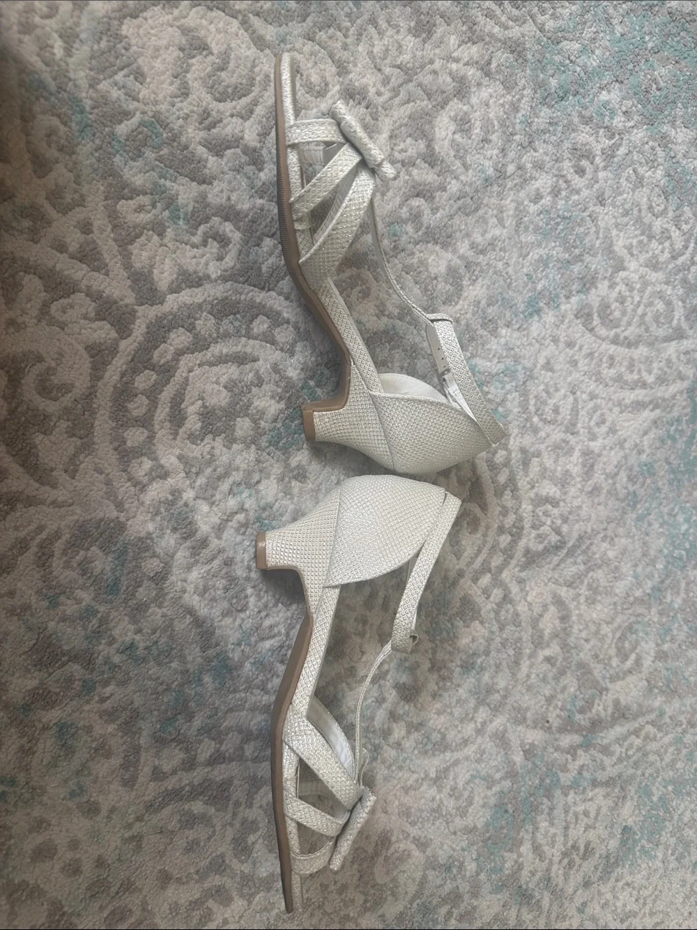 Little Girls' Silver Bow Dress Sandals